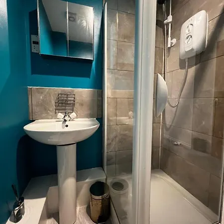 River View Apartment - Central Dundee - Free Private Parking - Sky & Tnt Sports - Lift Access - Superfast Wifi - Quiet Neighbourhood - 2 Bathrooms - Amazing Views - Balcony & Courtyard - Long Stays Welcome Exterior foto