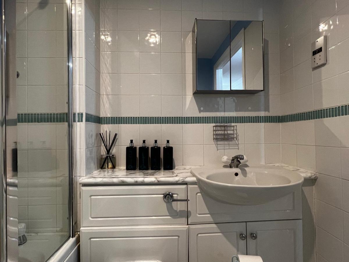 River View Apartment: Oasis With Balcony And Sports Tv Apartment Dundee