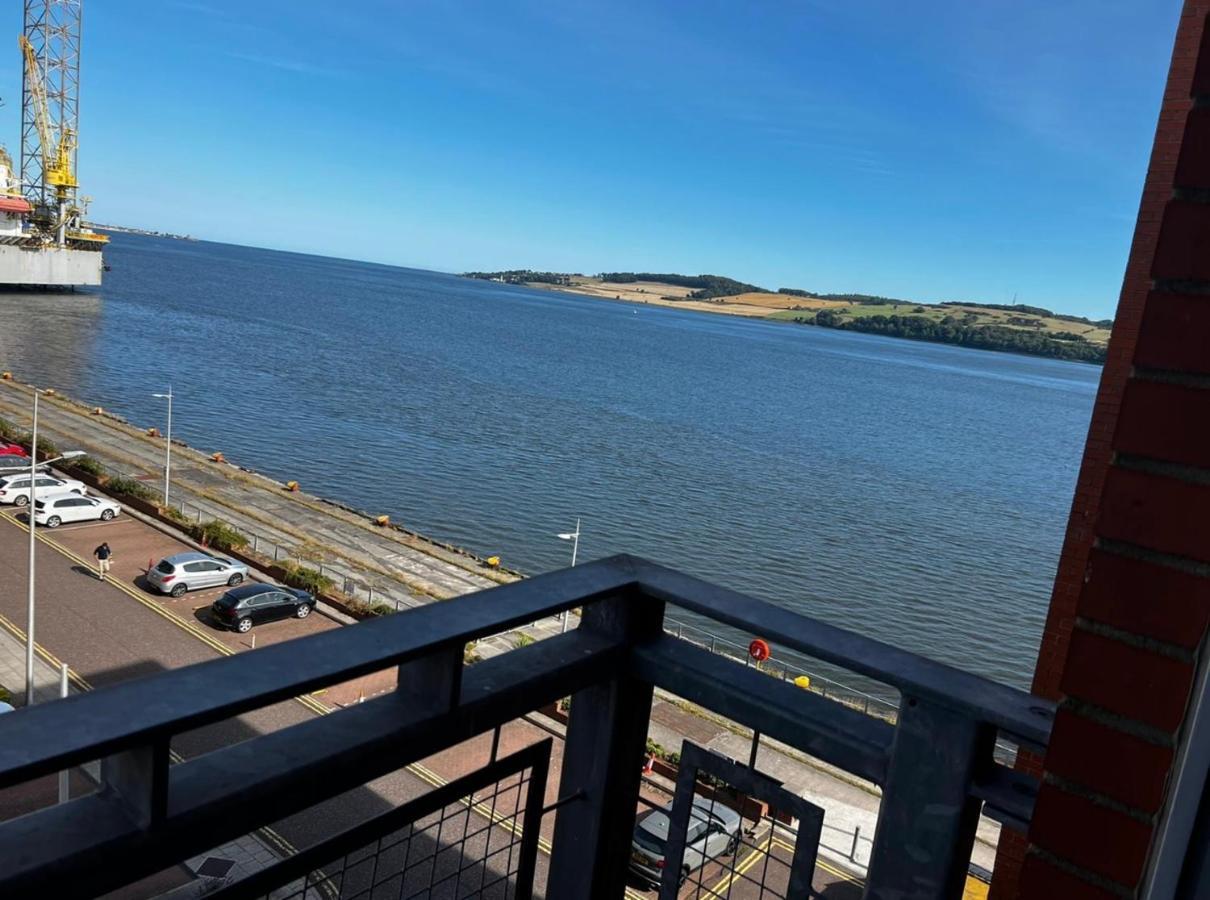 Apartment River View Apartment: Oasis With Balcony And Sports Tv *